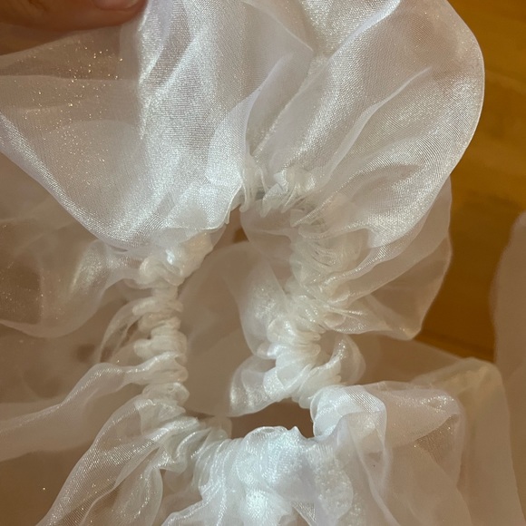 Organza Puff Sleeves BRAND NEW - Picture 3 of 4
